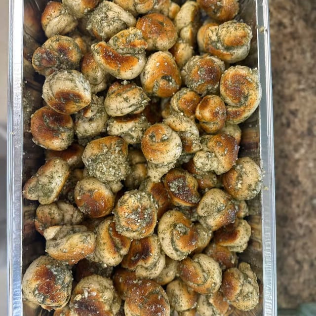 Garlic Knots.