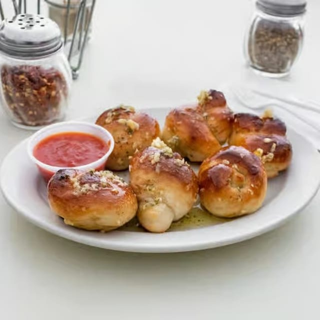 Garlic Knots.