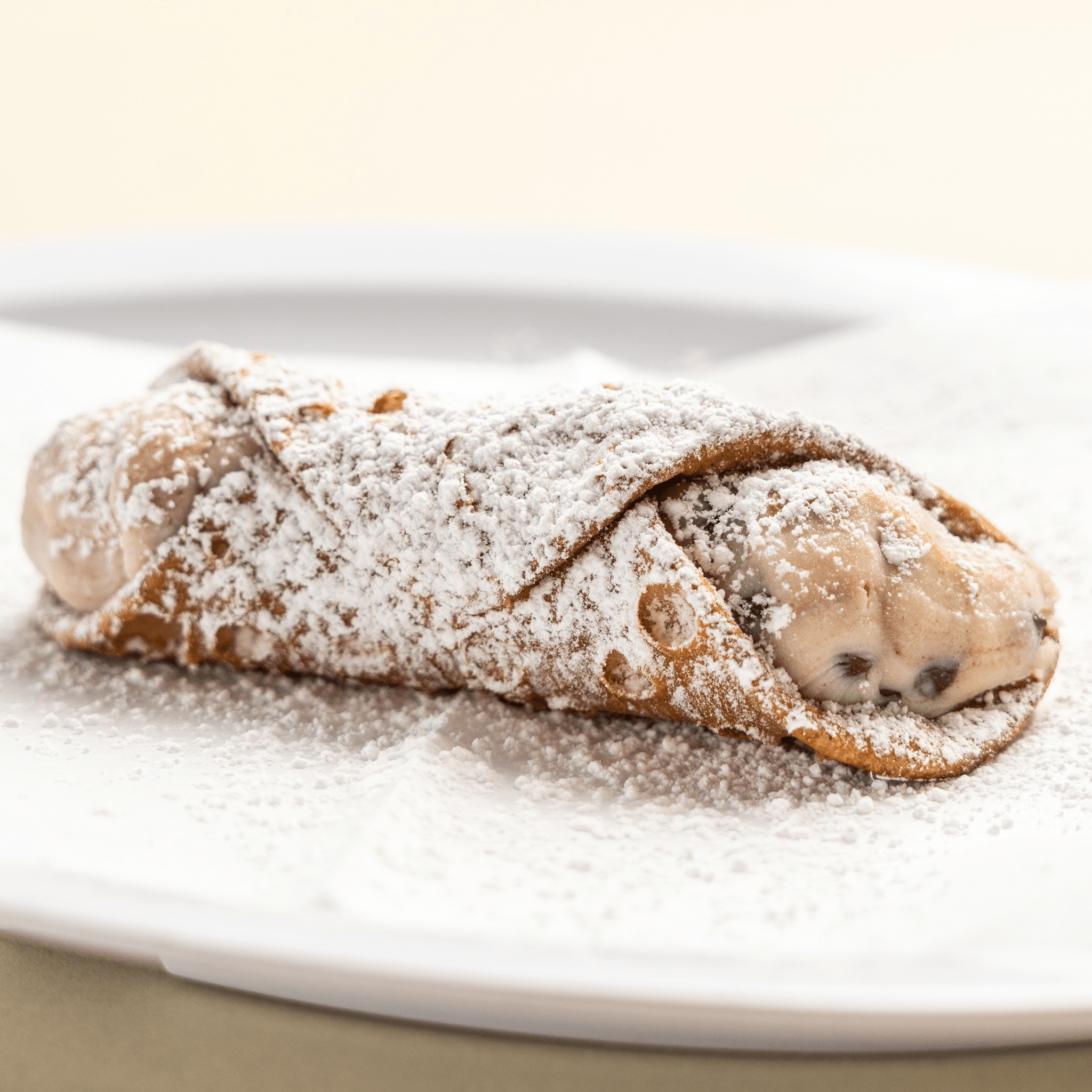 Cannoli.